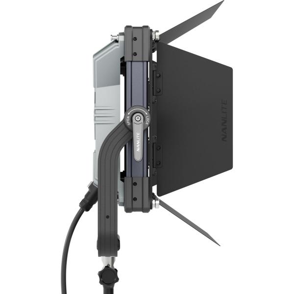 Barndoor_For_Alien_300C