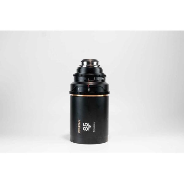 Proteus_2X_Anamorphic_85mm_T2___Silver___ARRI_Pl_ef__Lao_85p