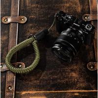 5054_Universal_Braided_Wristband__Green__3