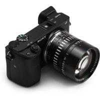 50mm_f_0_95_Sony_E_Mount___APS_C_Black_Silver_1