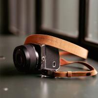 Camera_Shoulder_Strap_Air__Earth_Brown__L_2