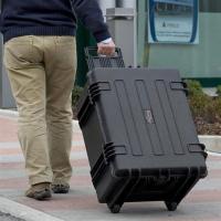 Case_Black_580x440x330mm_w__Foam_4