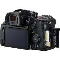 LUMIX_GH6_Body_4