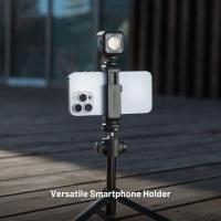 Versatile_Smartphone_Holder_1